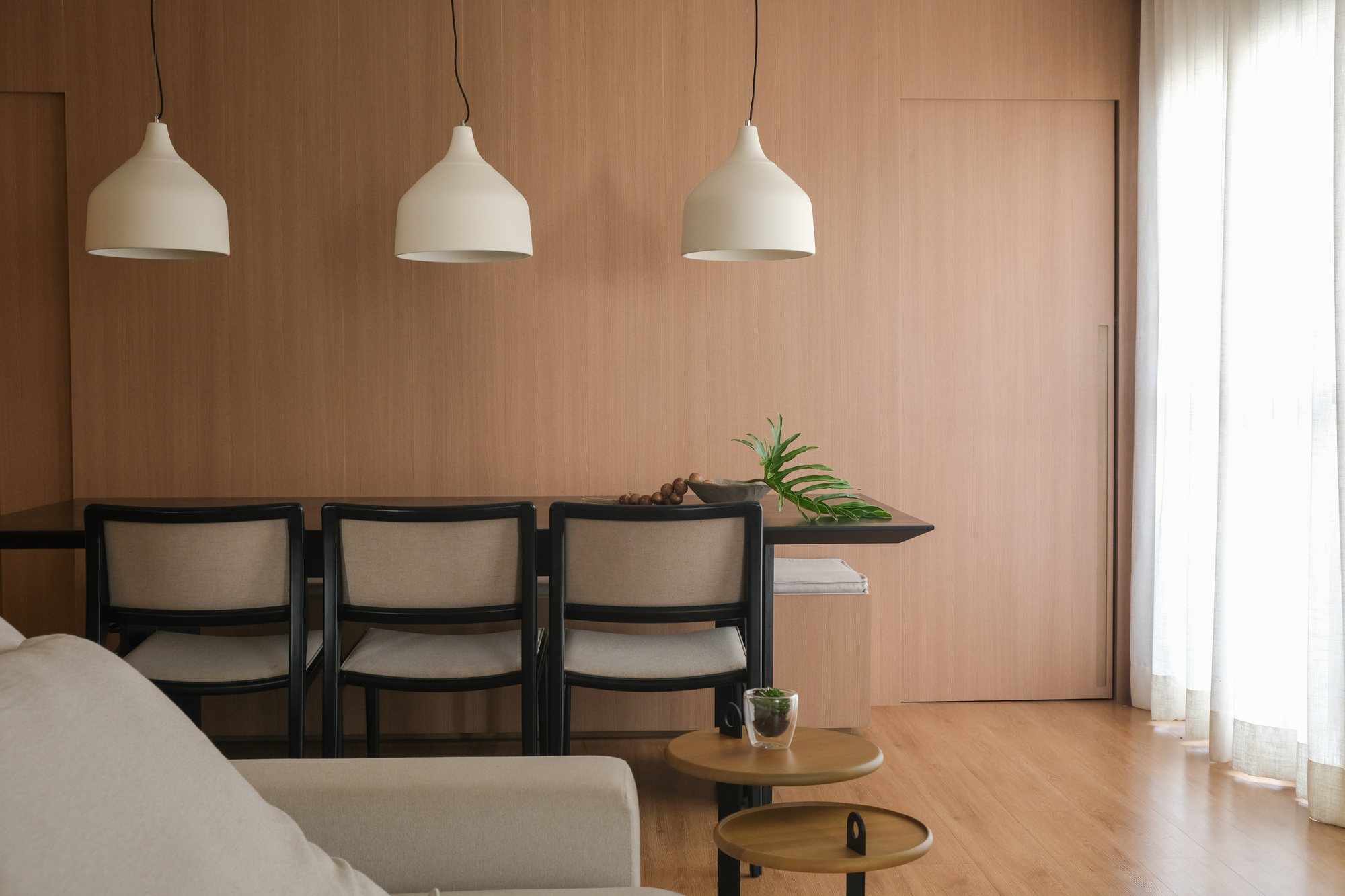 sala de jantar e estar — Cobertura FC, projeto da Latrê Arquitetura